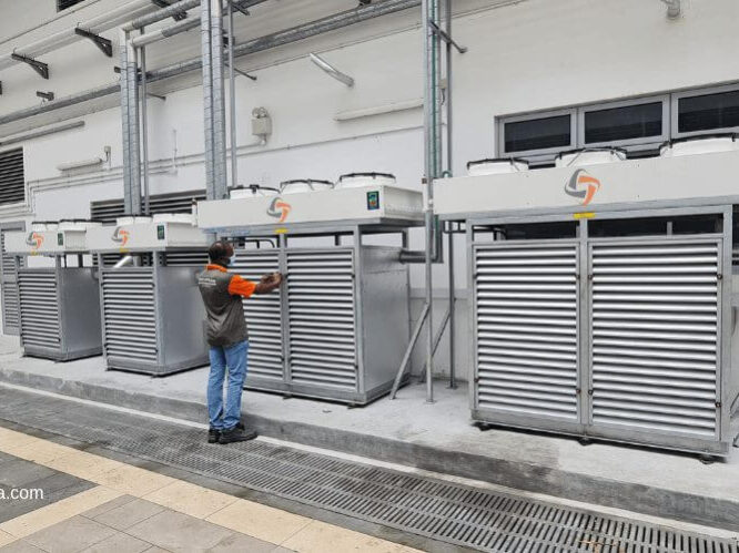 ACMV system maintenance at a commercial building in Singapore